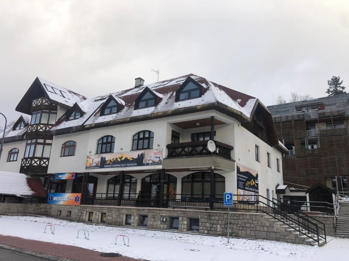 Grand Harrachov Pension V Centru Kültér fotó