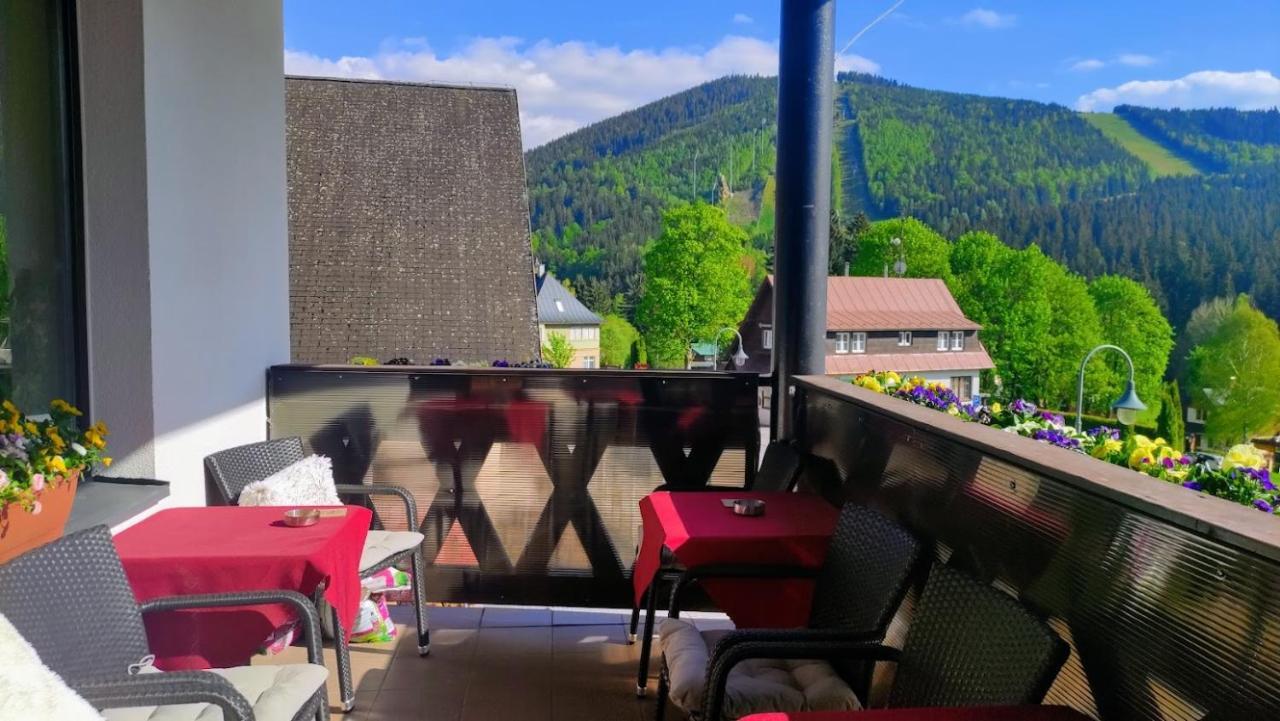 Grand Harrachov Pension V Centru Kültér fotó